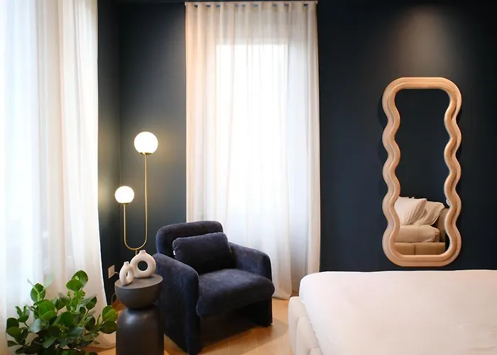 Апартаменты The Balcony Premium - 3 Min Walk To Bernina Express & Station Тирано