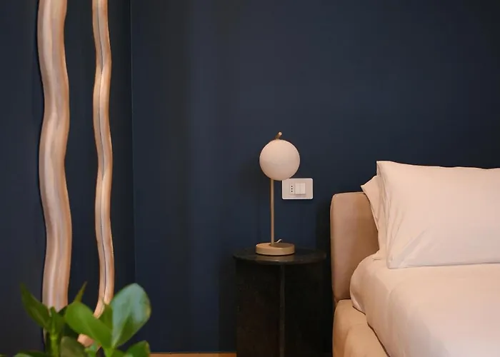 The Balcony Premium - 3 Min Walk To Bernina Express & Station * Тирано