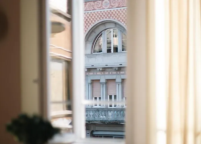 The Balcony Premium - 3 Min Walk To Bernina Express & Station Апартаменты